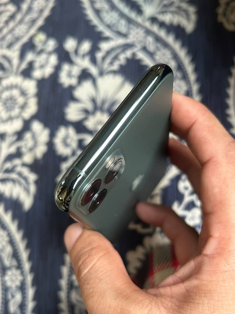 Apple iPhone 11 Pro 1