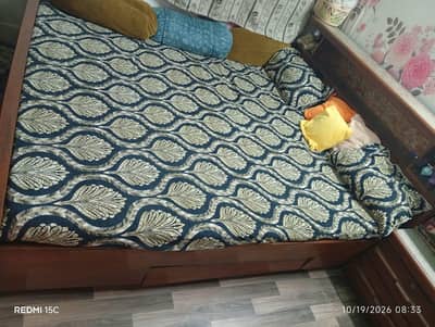 WOODEN BED SET