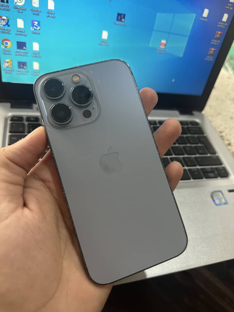 Apple iPhone 13 Pro 1