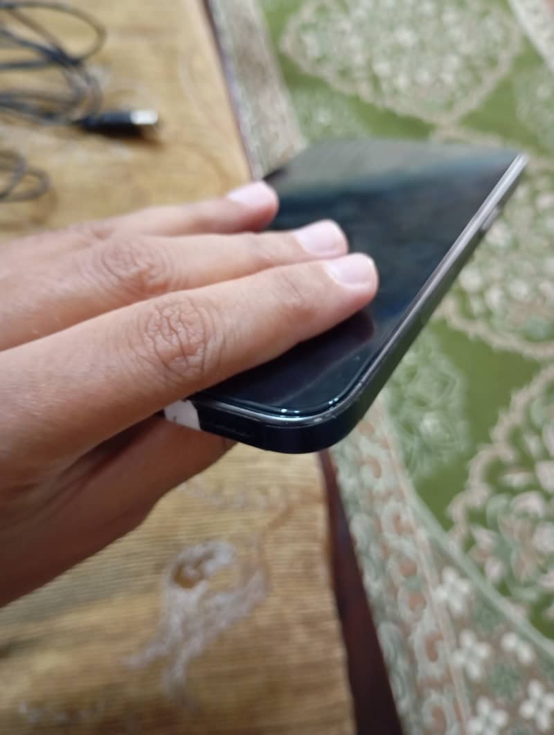 Apple iPhone 15 Pro Max 7