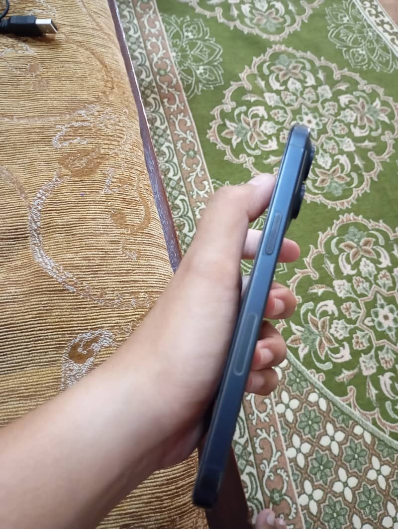 Apple iPhone 15 Pro Max 8
