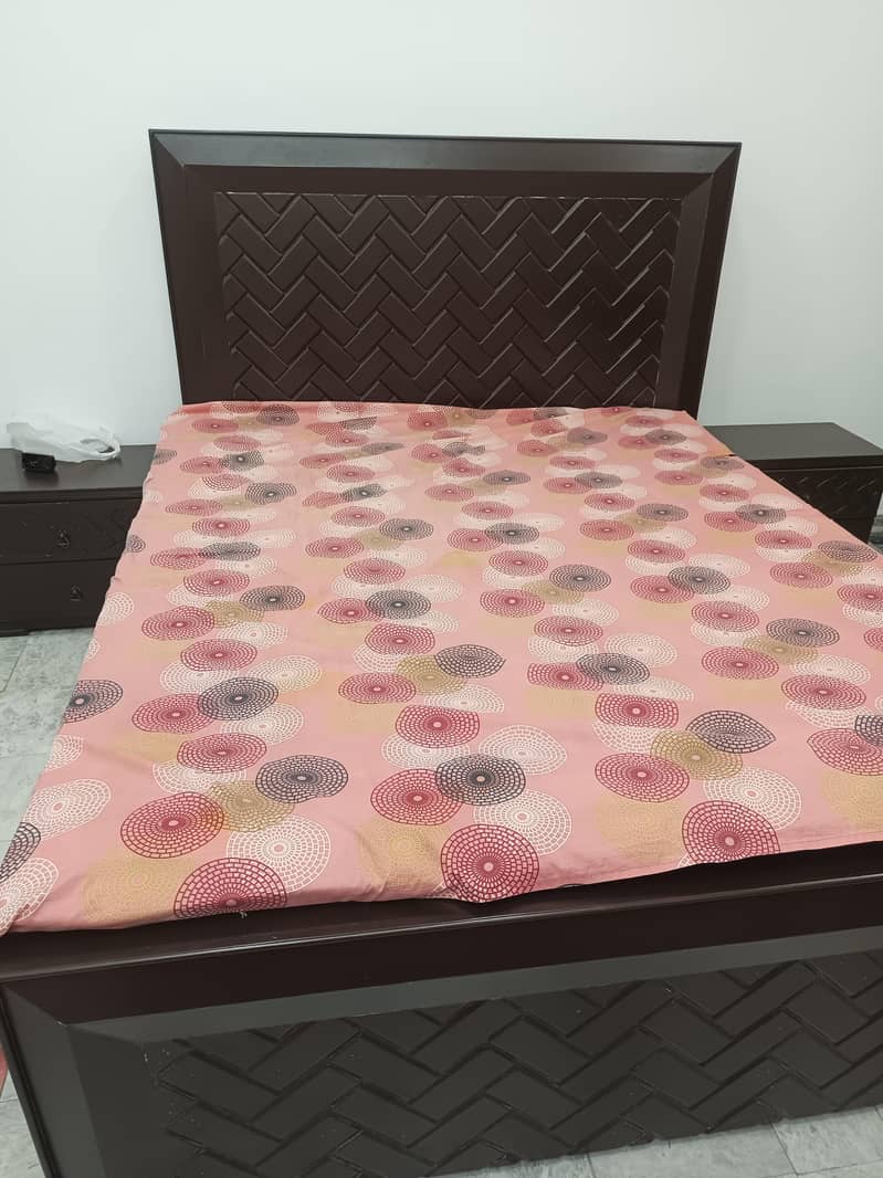 solid bed almost new slightly used 1