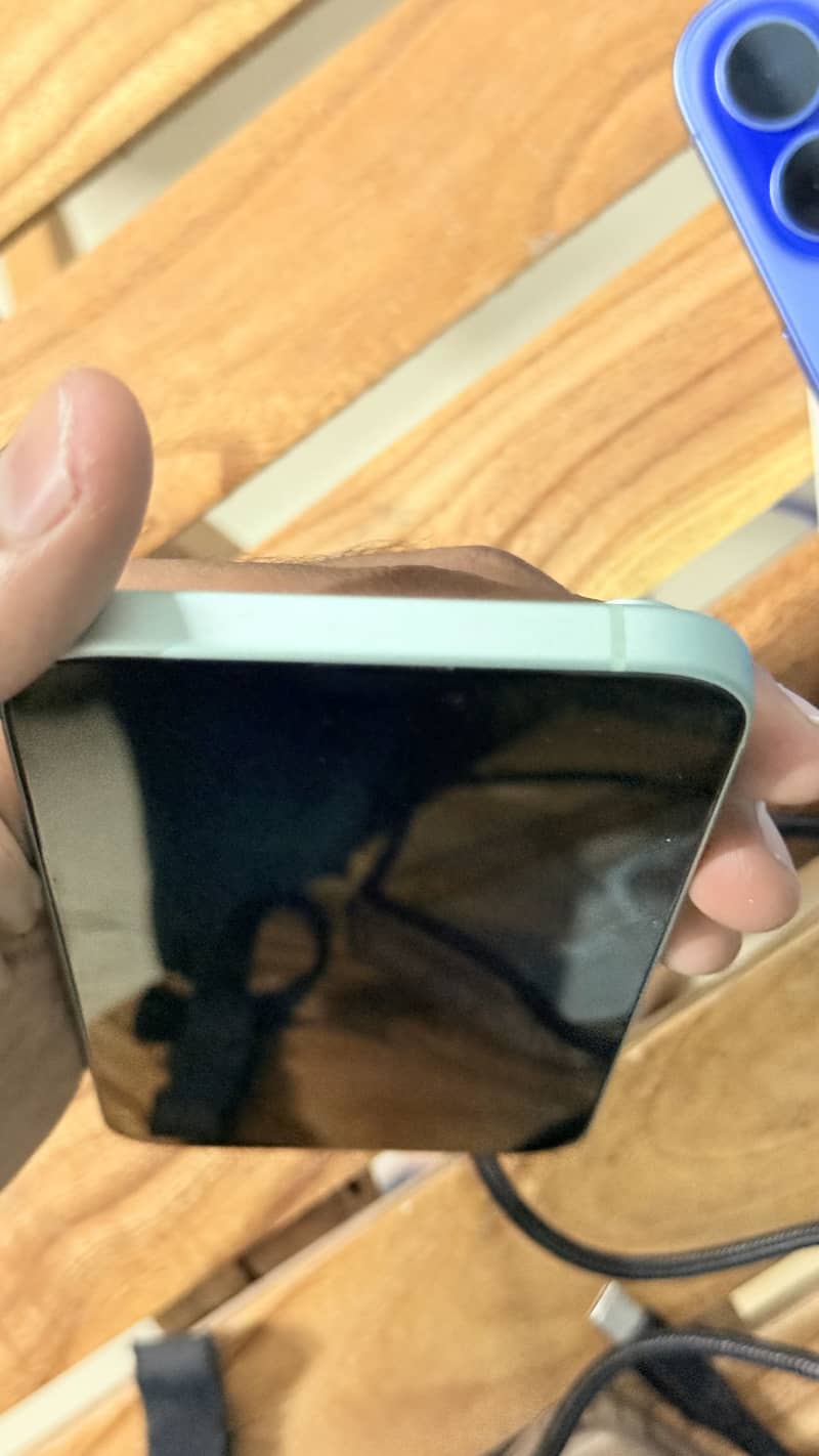 Apple iPhone 15 plus 3