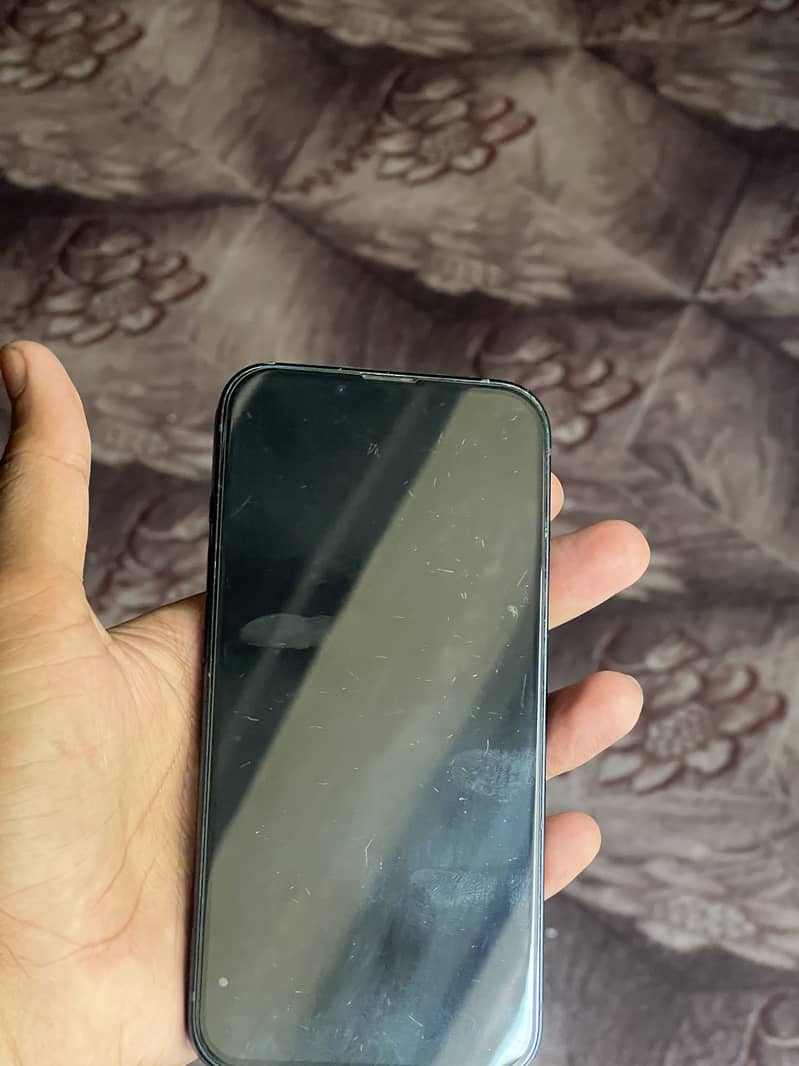 Apple iPhone 13 1