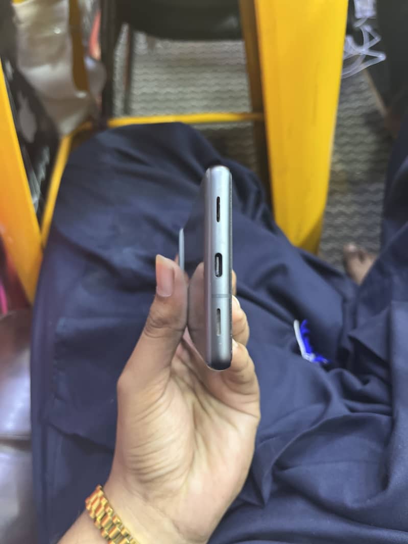 Google Pixel 7a 1