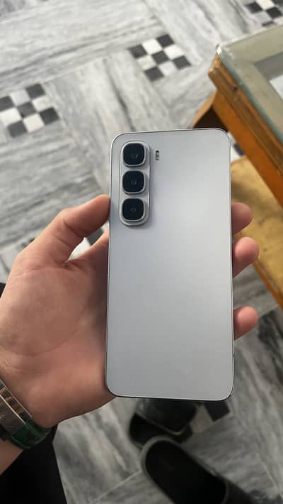 Infinix Hot 60i