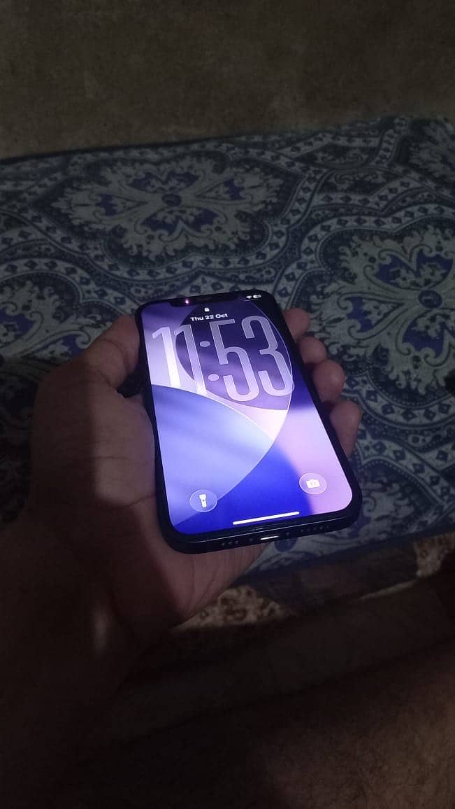 Apple iPhone 12 6