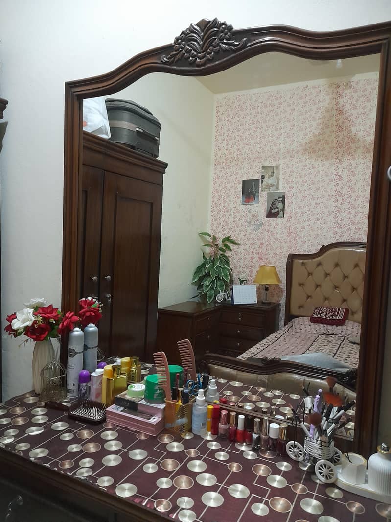 Dressing Table 3