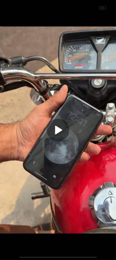 Apple iPhone XR Factory unlock 64gb back crack