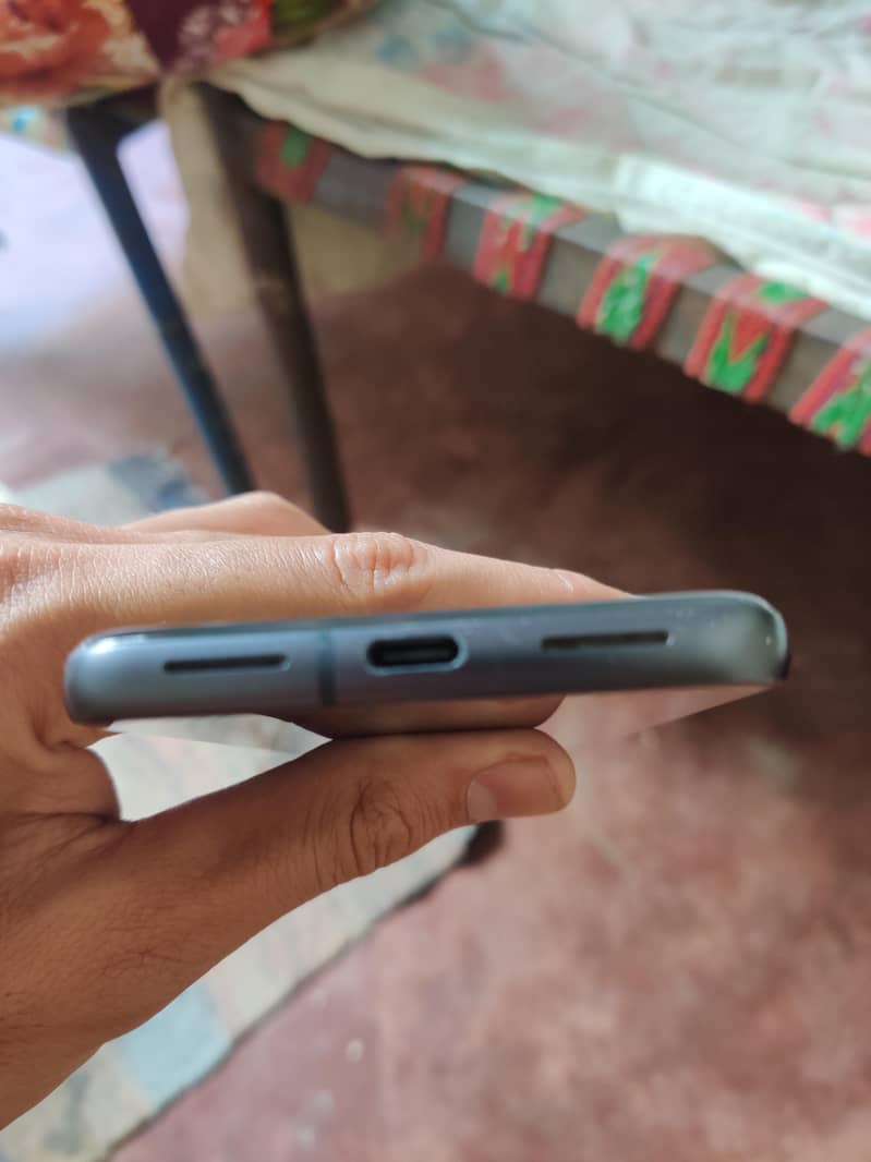 Google Pixel 8 3