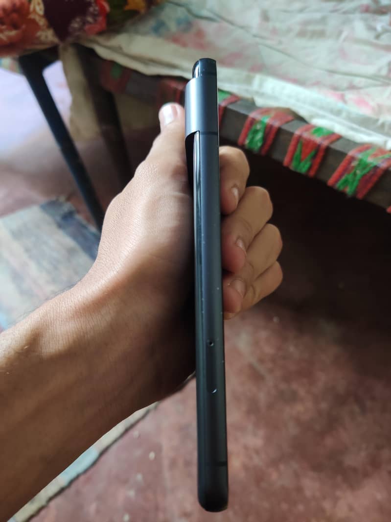 Google Pixel 8 4