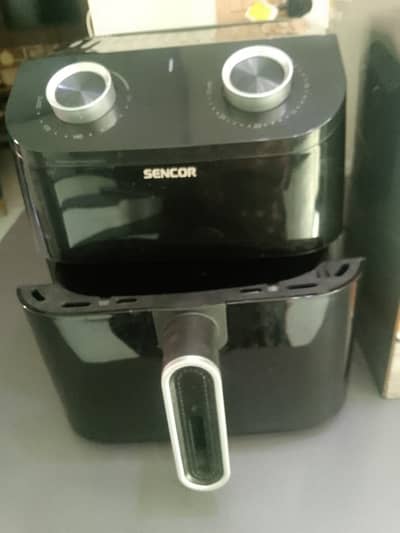 One Time Used Almost BRAND NEW SENCOR AIR FRYER for Sale !!