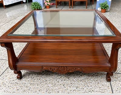 5 seater sofa with center table original chinoti