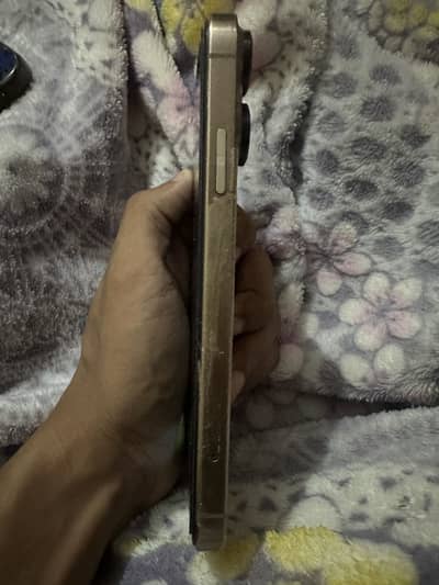 IPHONE XR INTO 16Pro