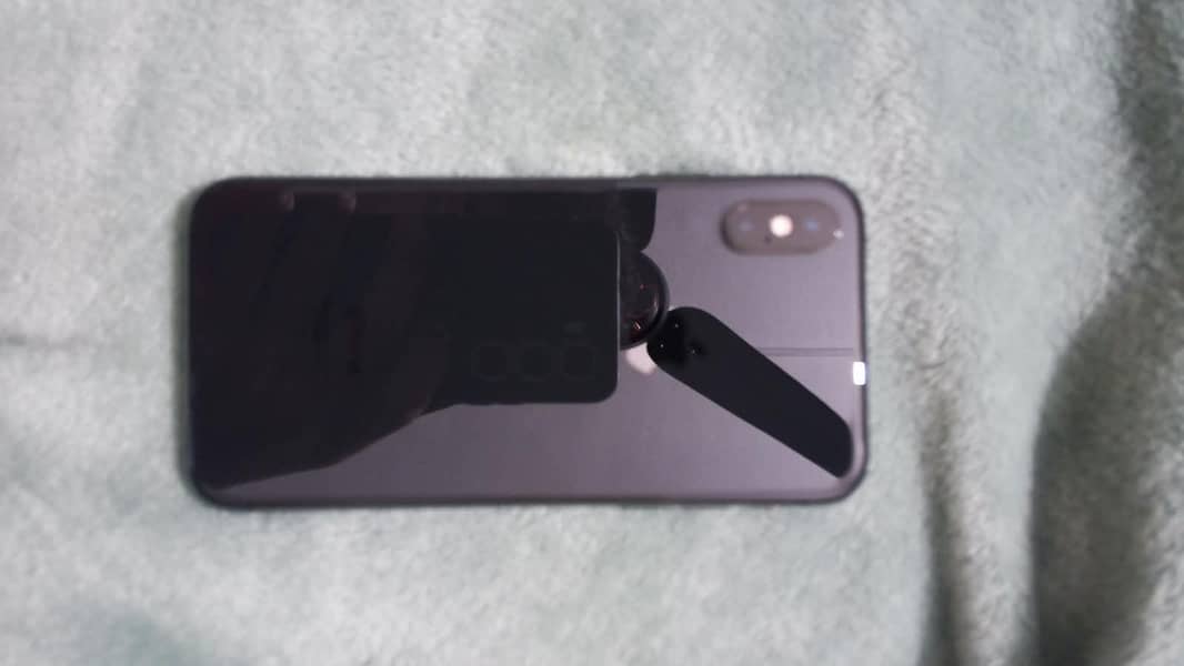 Apple iPhone XS 3