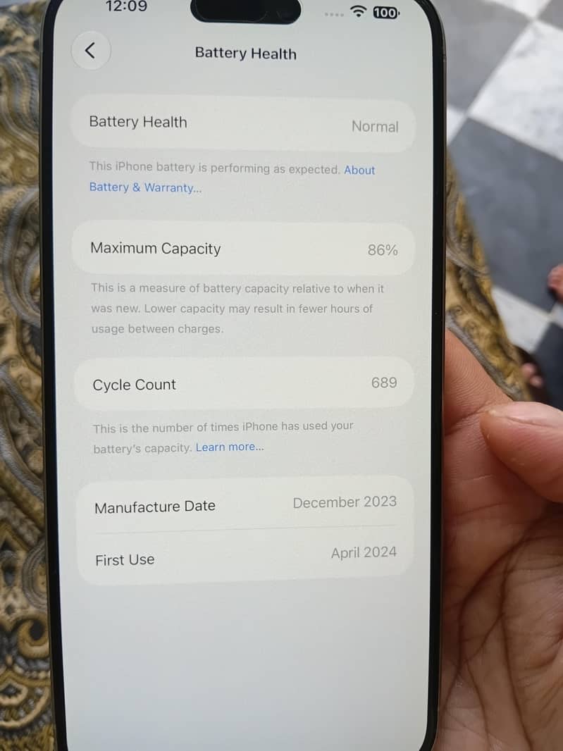 Apple iPhone 15 Pro Max 4