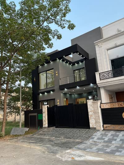 6.75 MARLA HOUSE AVAILABLE IN BAHRIA NASHEMAN