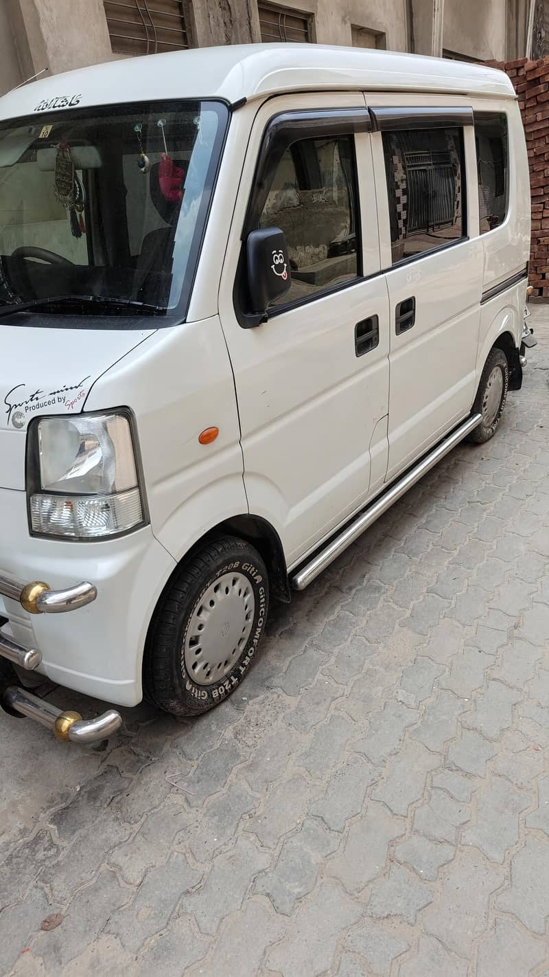 Suzuki Every 2012 3