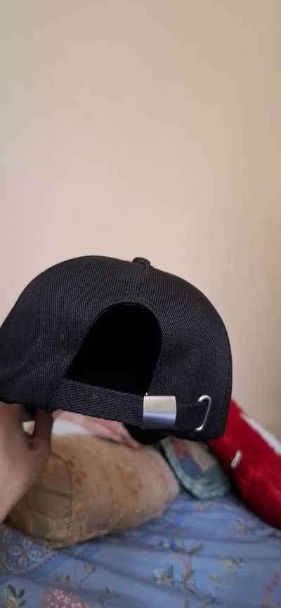 black new cap for sell in karachi