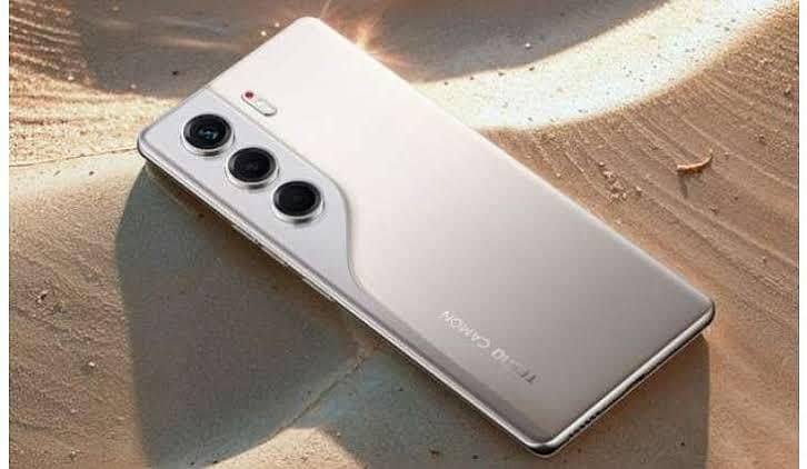 Tecno CAMON 40 Pro 0