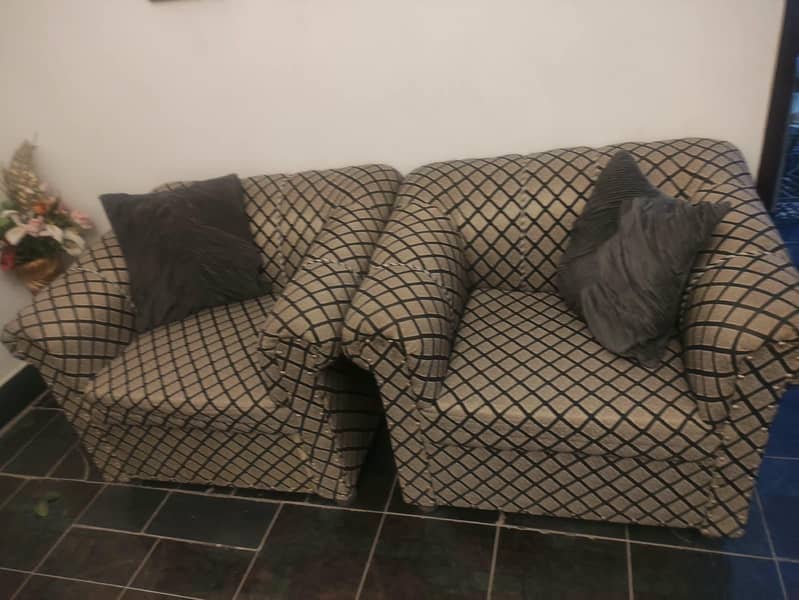 Sofa Set Complete like newly 1
