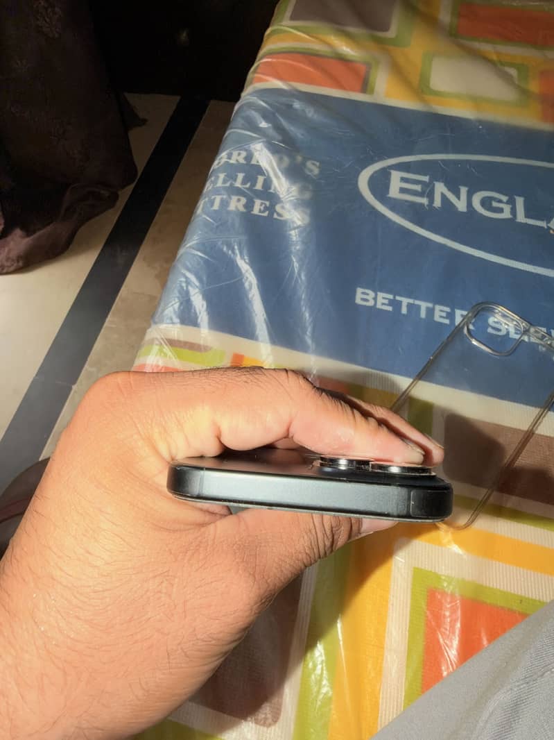 Apple iPhone 15 5