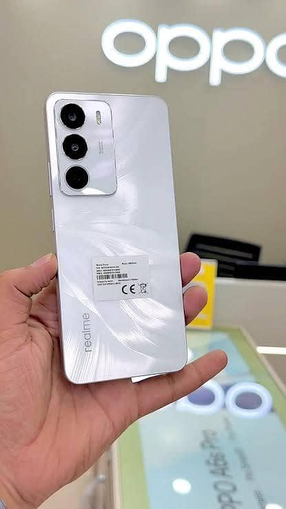 Realme C71 3