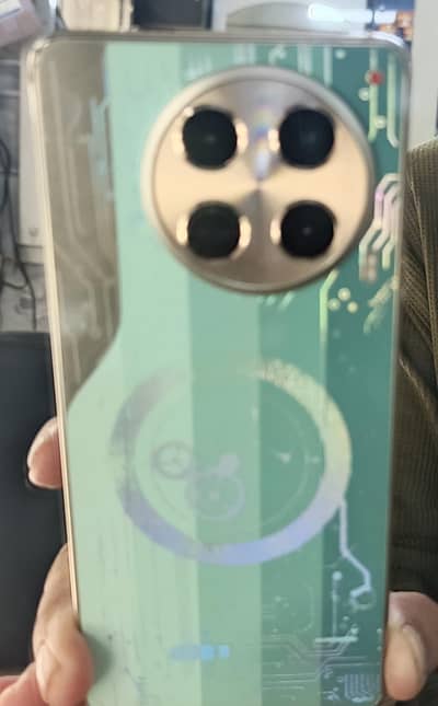Tecno CAMON 30