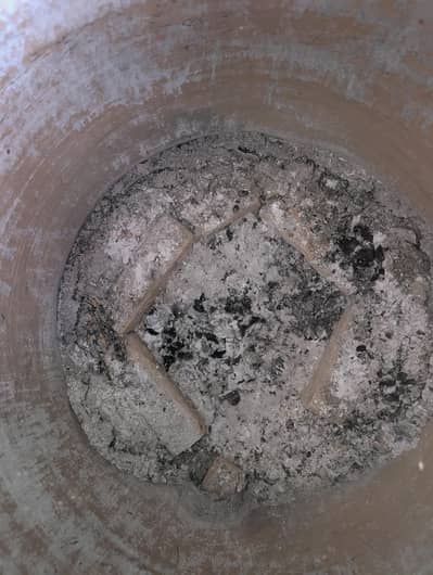tandoor ha Nan roti dono lag jati ha gas or lakr dono pr chal shkta ha