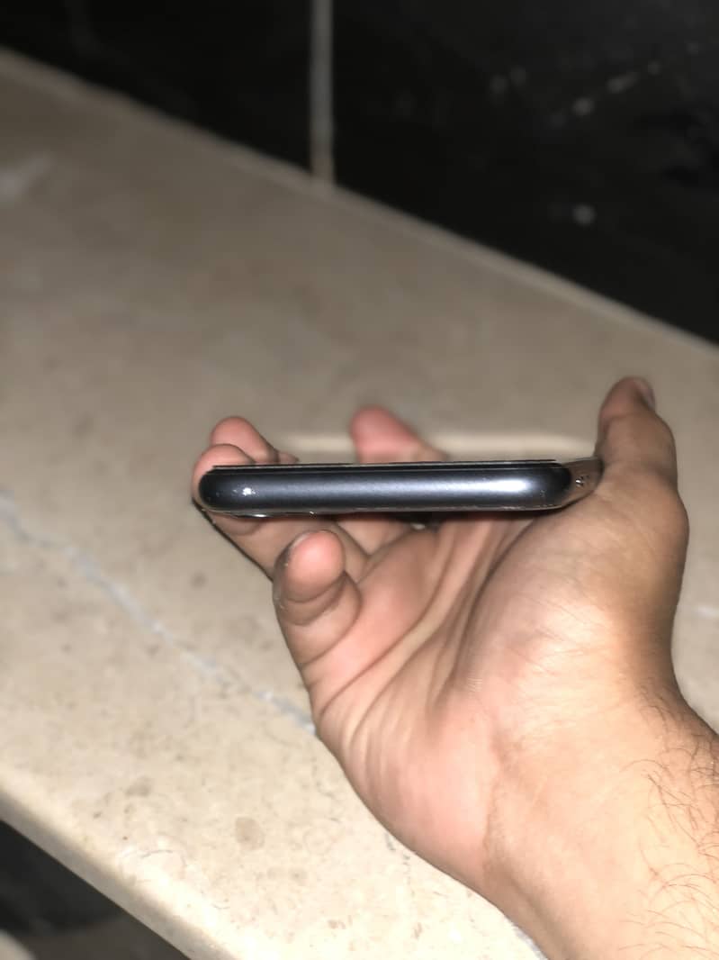 Iphone 11 4