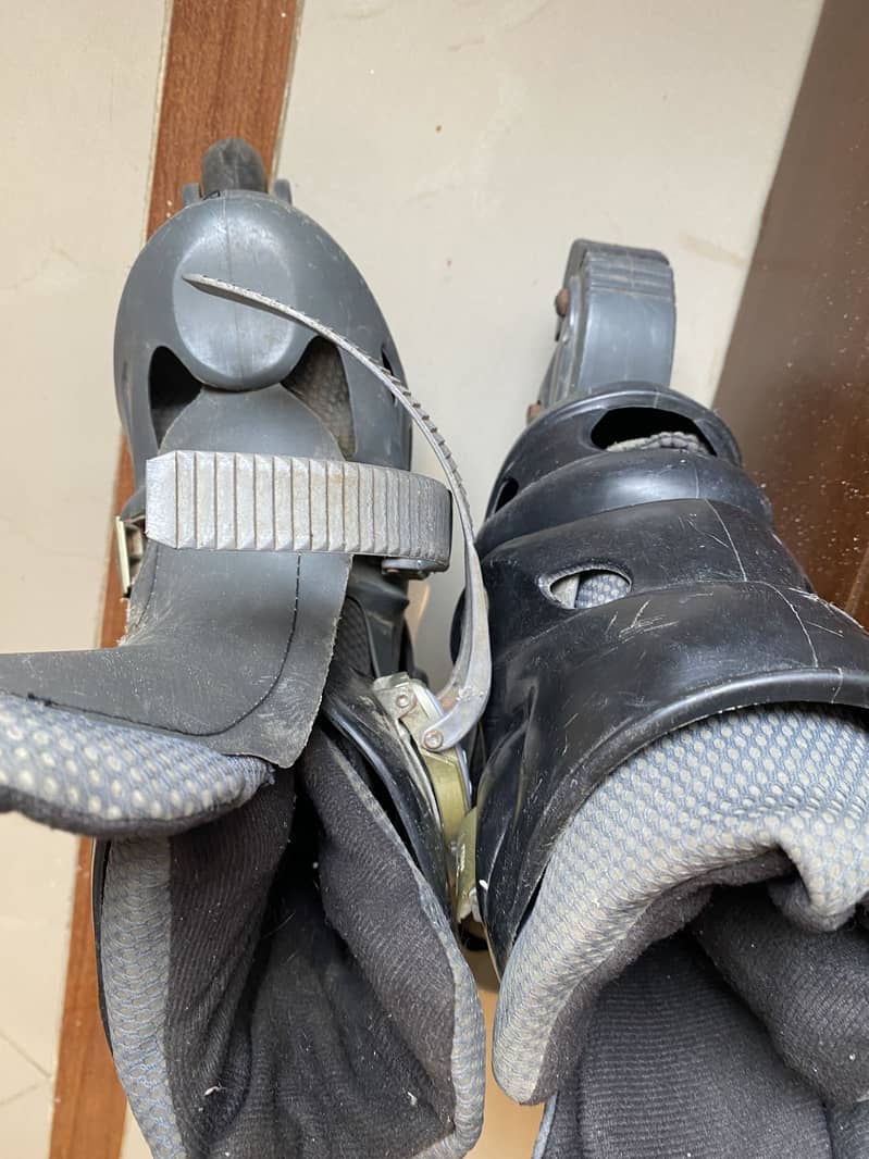 Roller skates condition 8/10 1