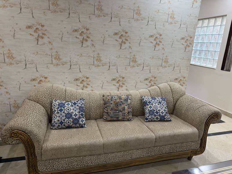 Sofa set in best condition 1