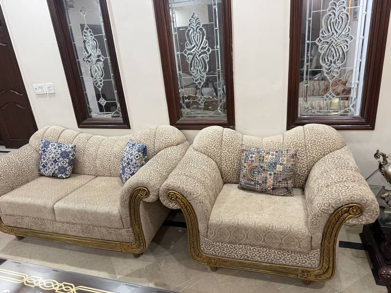 Sofa set in best condition 2