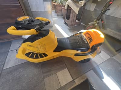 Kids toy ride car