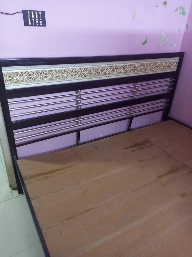 master bed new condition 0