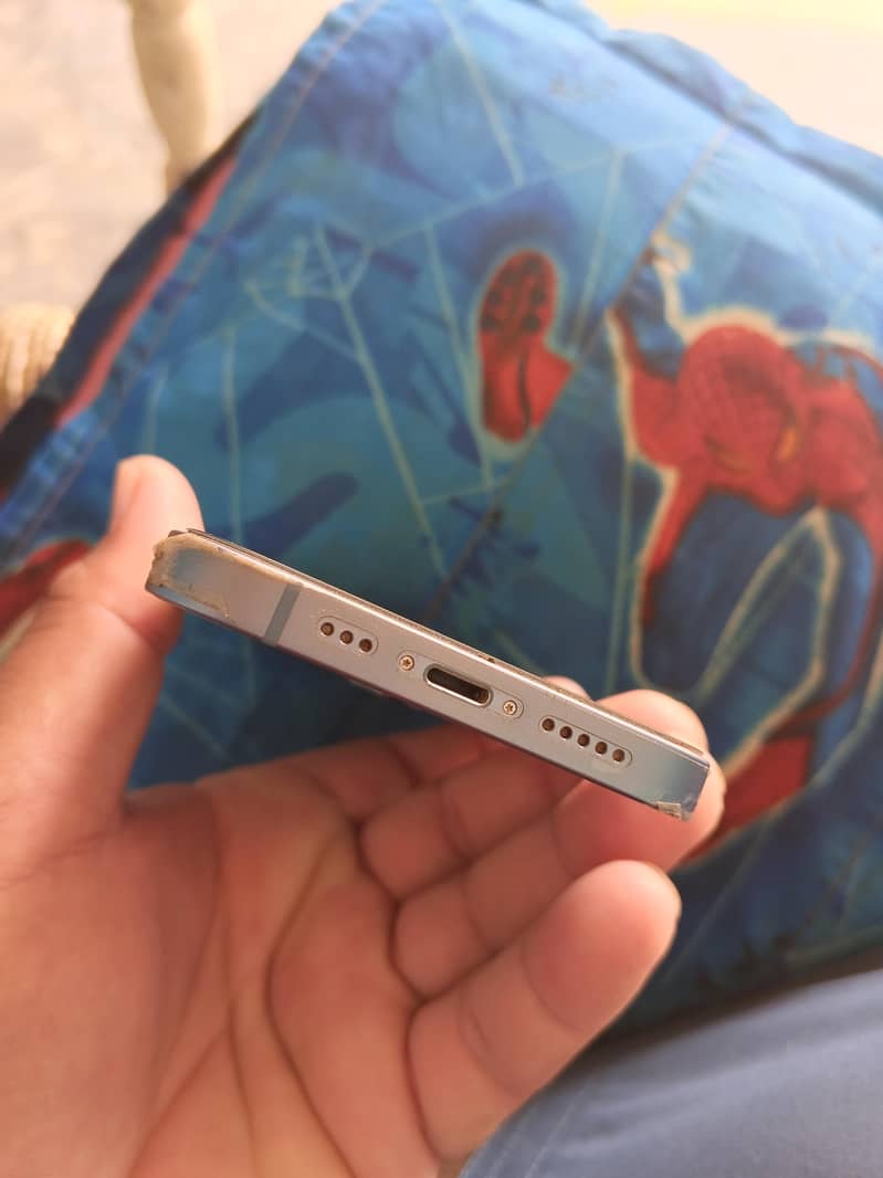 Apple iPhone 14 0