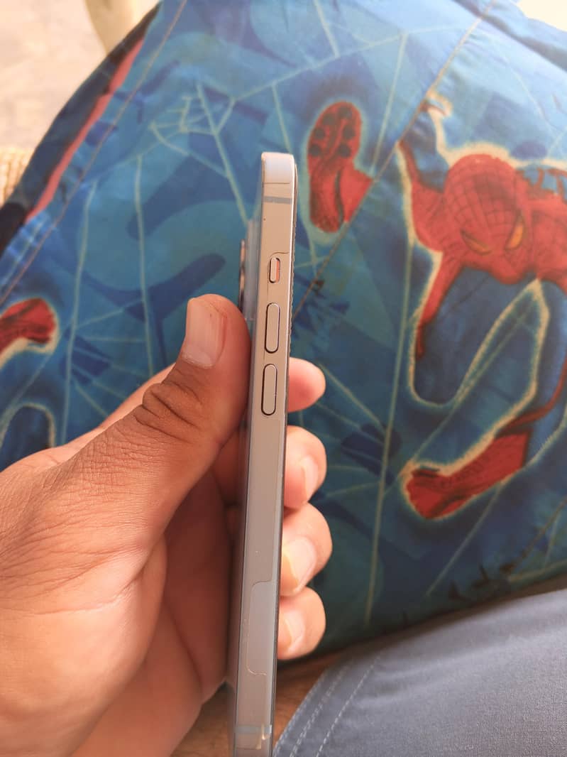 Apple iPhone 14 2