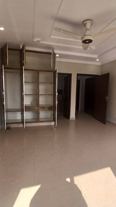 Single Bed Apartment Available For Rent