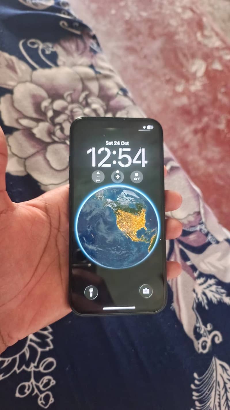 Apple iPhone 14 3