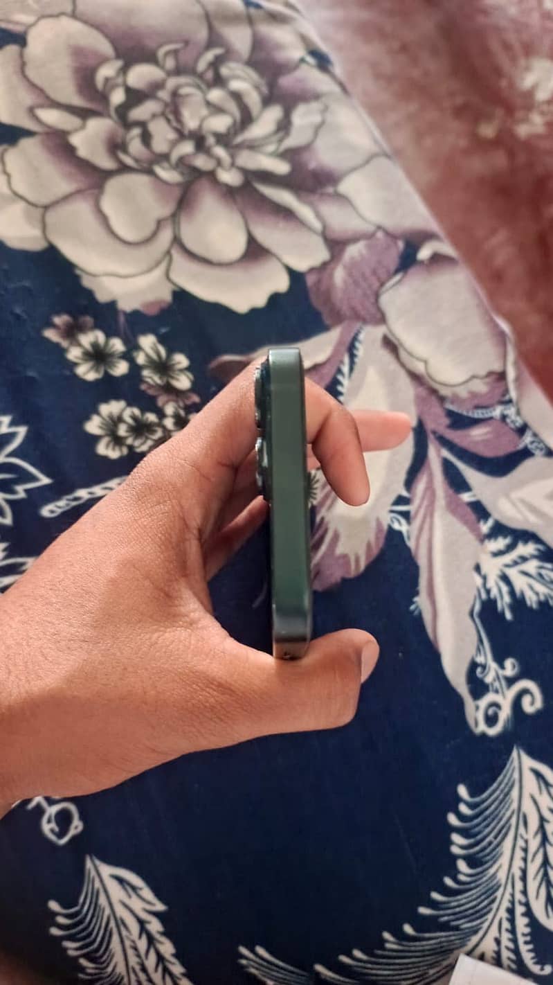 Apple iPhone 14 8