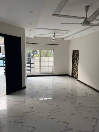 Prime Location 5 Marla Modern House For Rent In DHA phase 9 Town