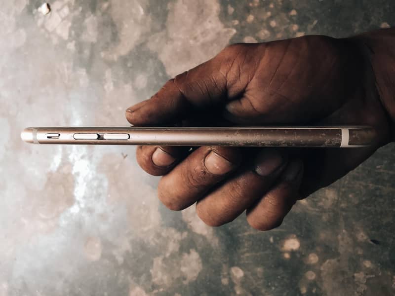 Apple iPhone 6S 0