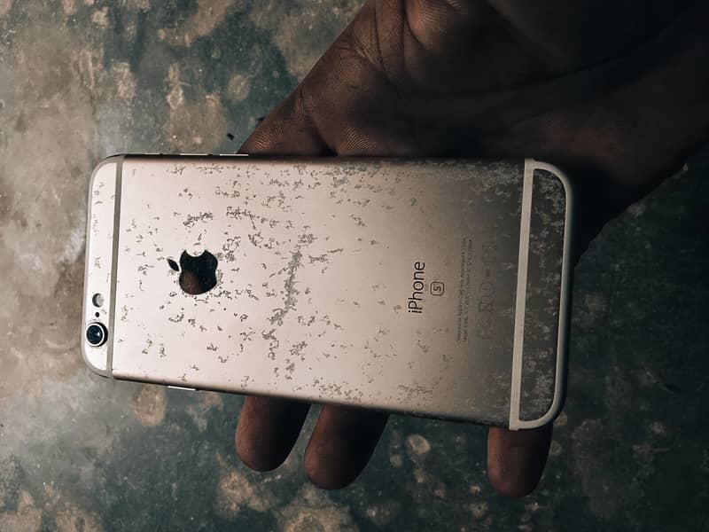 Apple iPhone 6S 3
