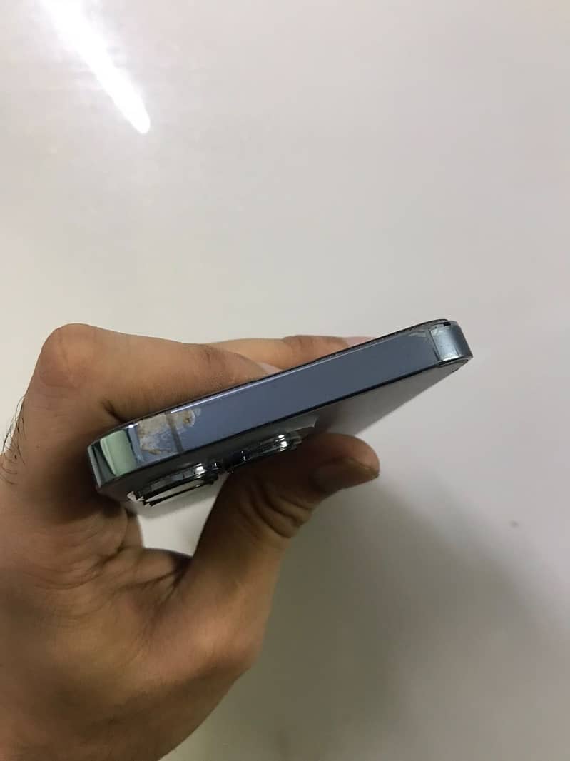 Apple iPhone 13 Pro 3