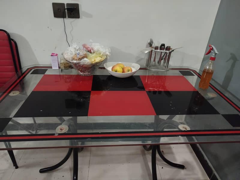 dressing table, dining table and chairs 0