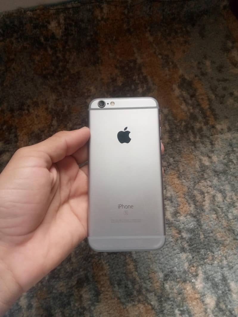Apple iPhone 6S 1