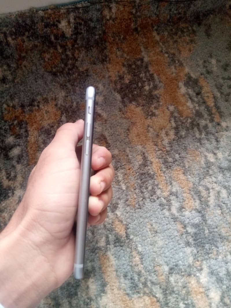 Apple iPhone 6S 2