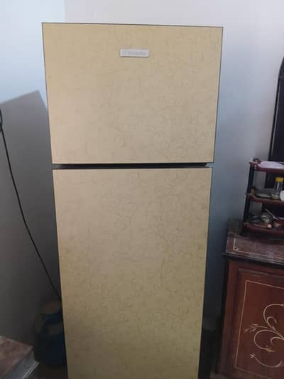 10/10 condition home used refrigerator