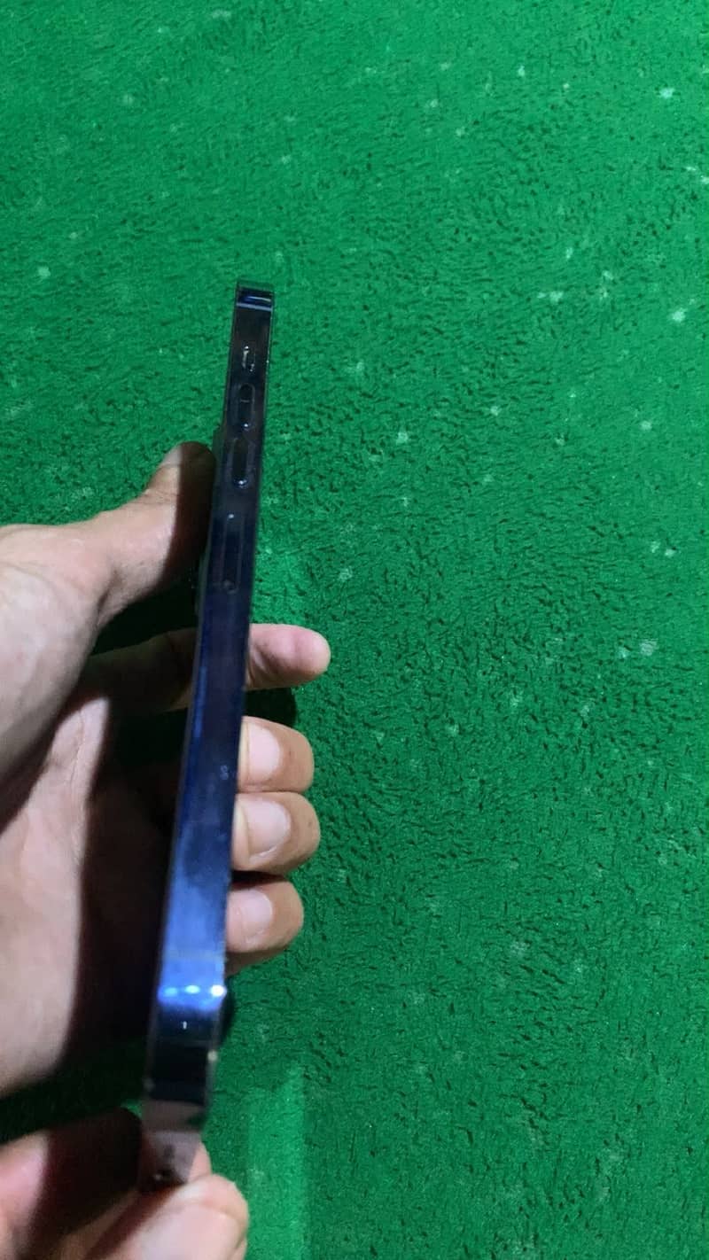 Apple iPhone 13 Pro Max 1