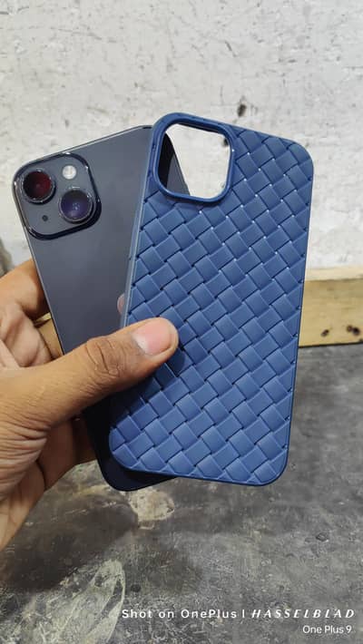 Apple iPhone 14  factory unlock non pta with charger and cable